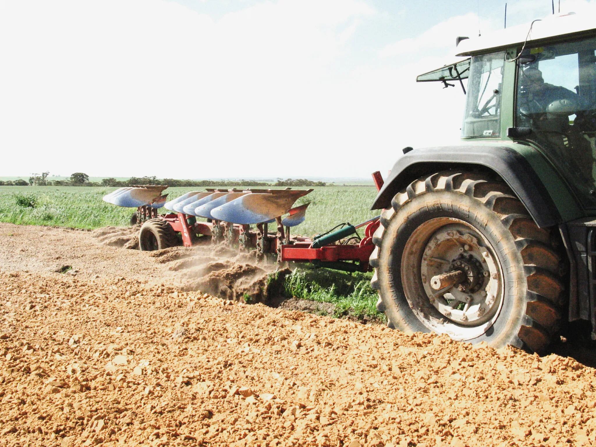 Mouldboard plough and soil inversion Stephen Davies_DAFWA_LR