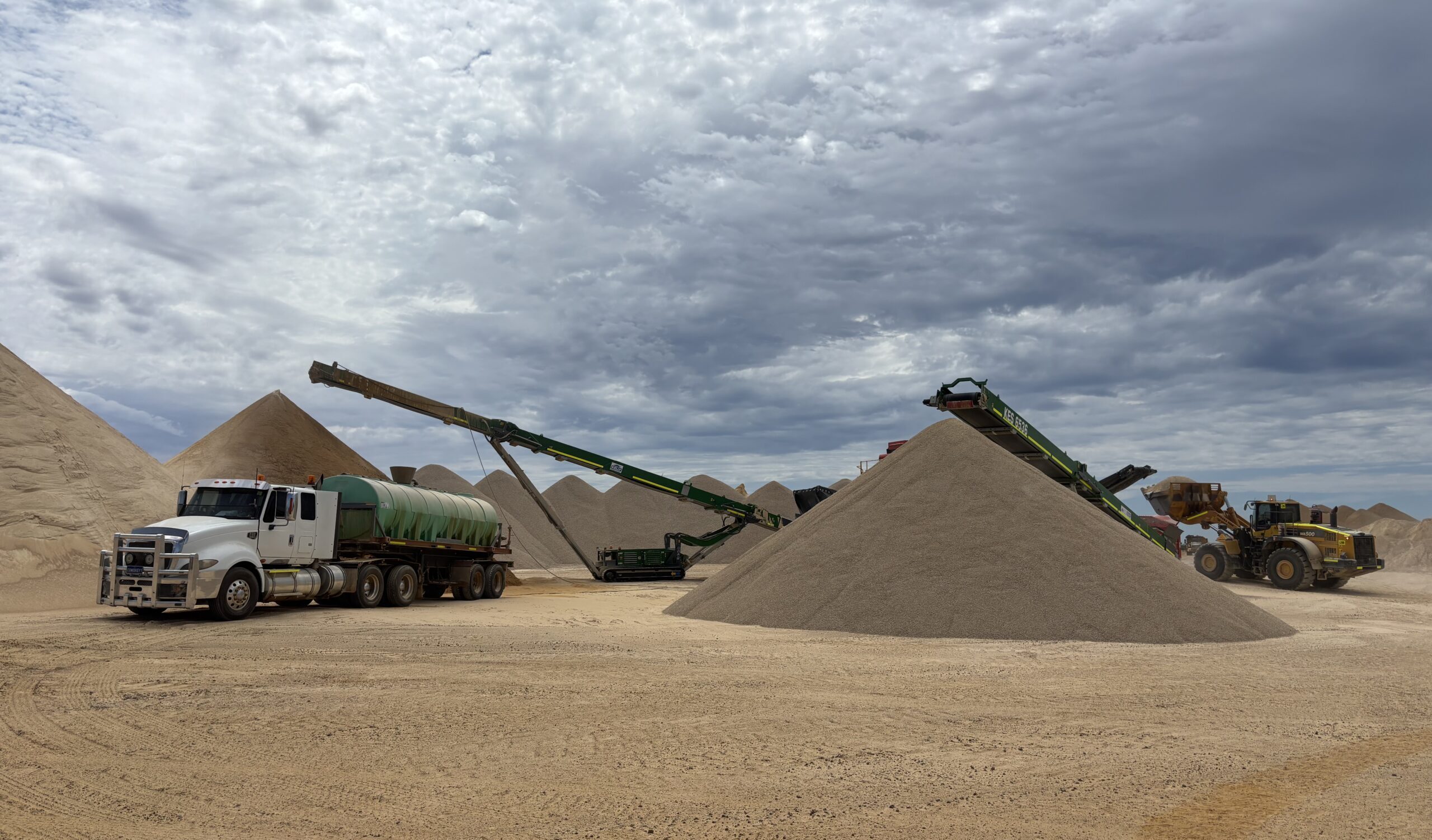 A truck and other machinery at Hopetoun lime pit